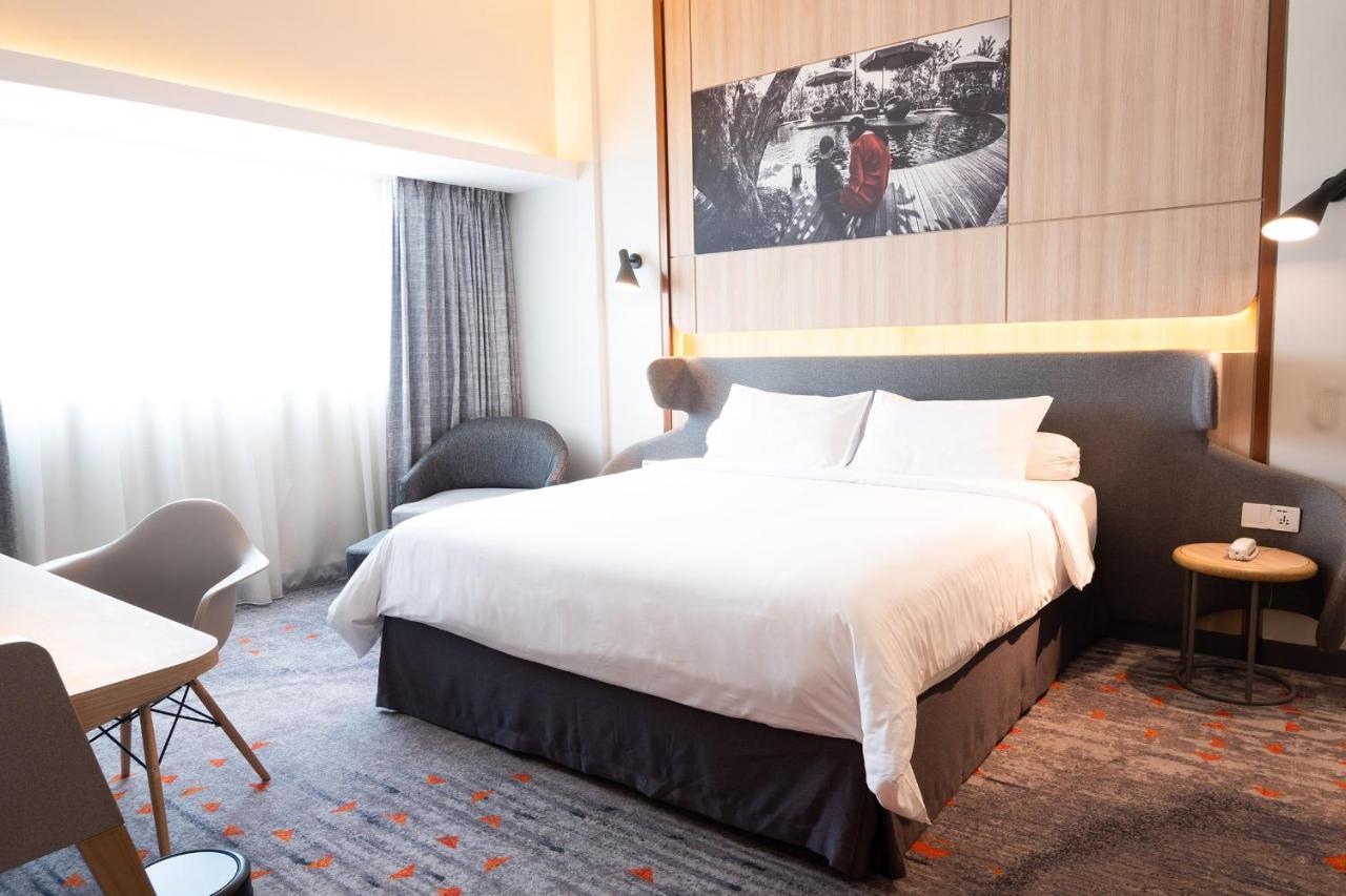Harris Hotel And Conventions Kelapa Gading Джакарта Екстериор снимка
