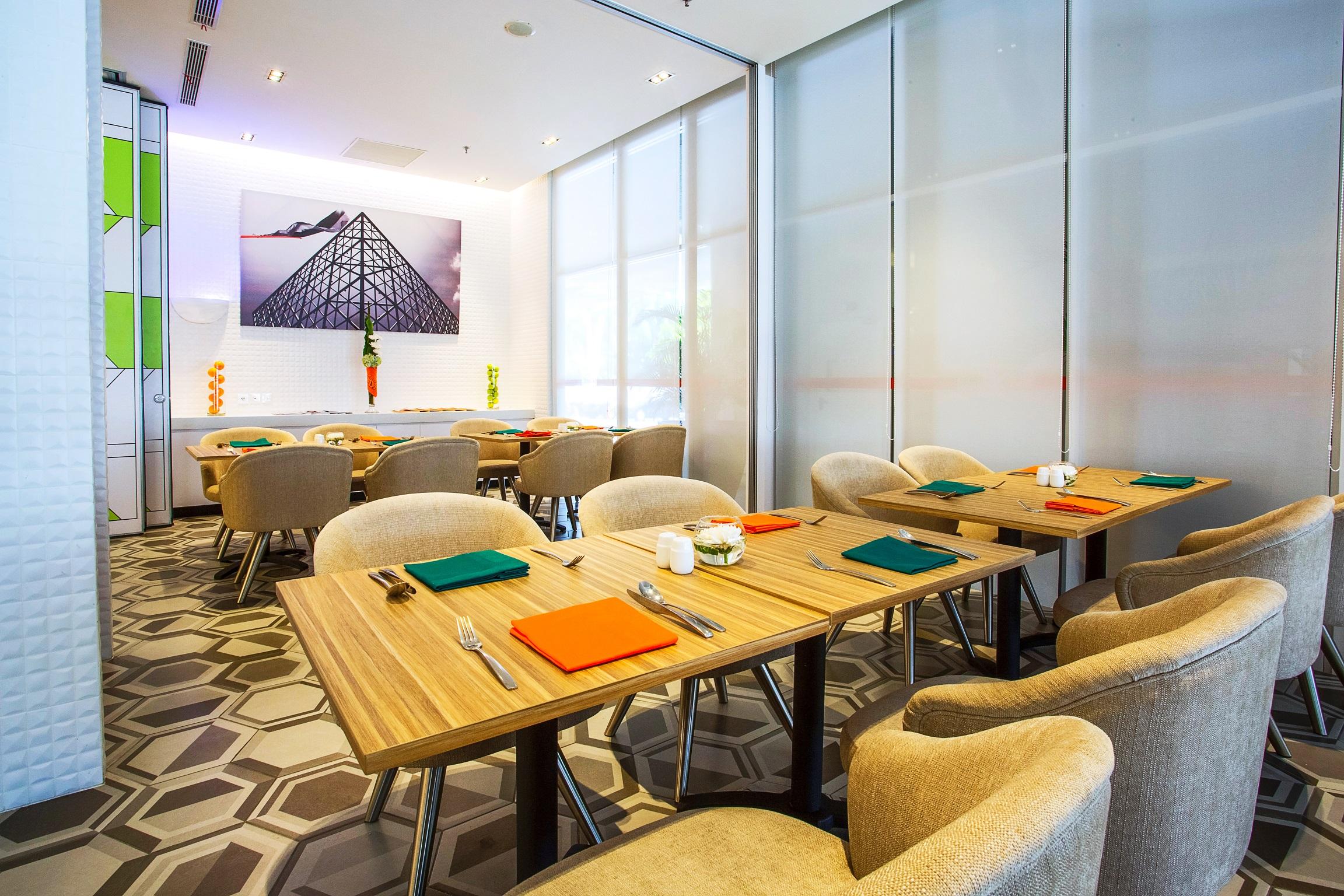 Harris Hotel And Conventions Kelapa Gading Джакарта Екстериор снимка