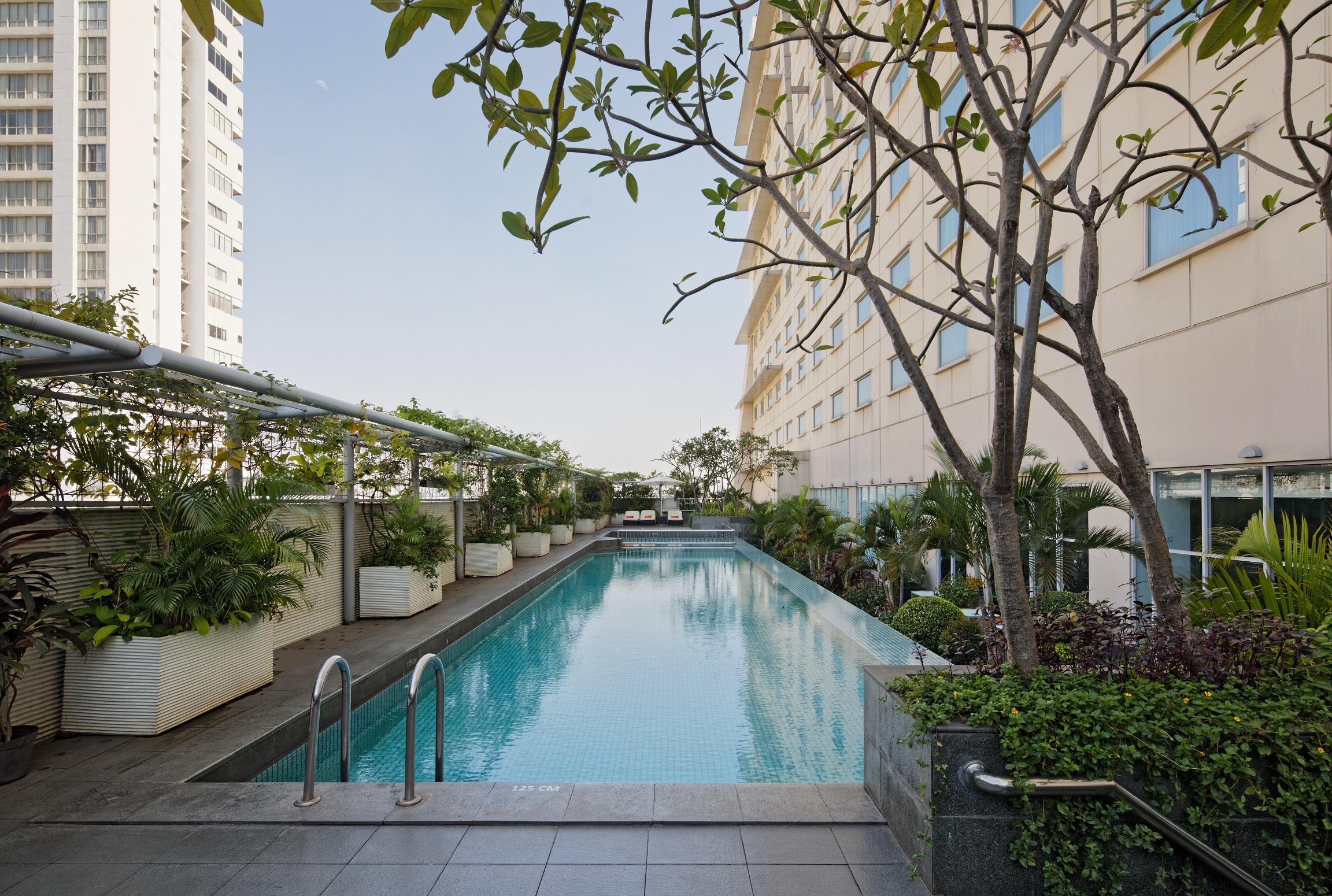 Harris Hotel And Conventions Kelapa Gading Джакарта Екстериор снимка