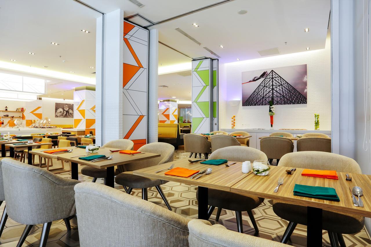 Harris Hotel And Conventions Kelapa Gading Джакарта Екстериор снимка