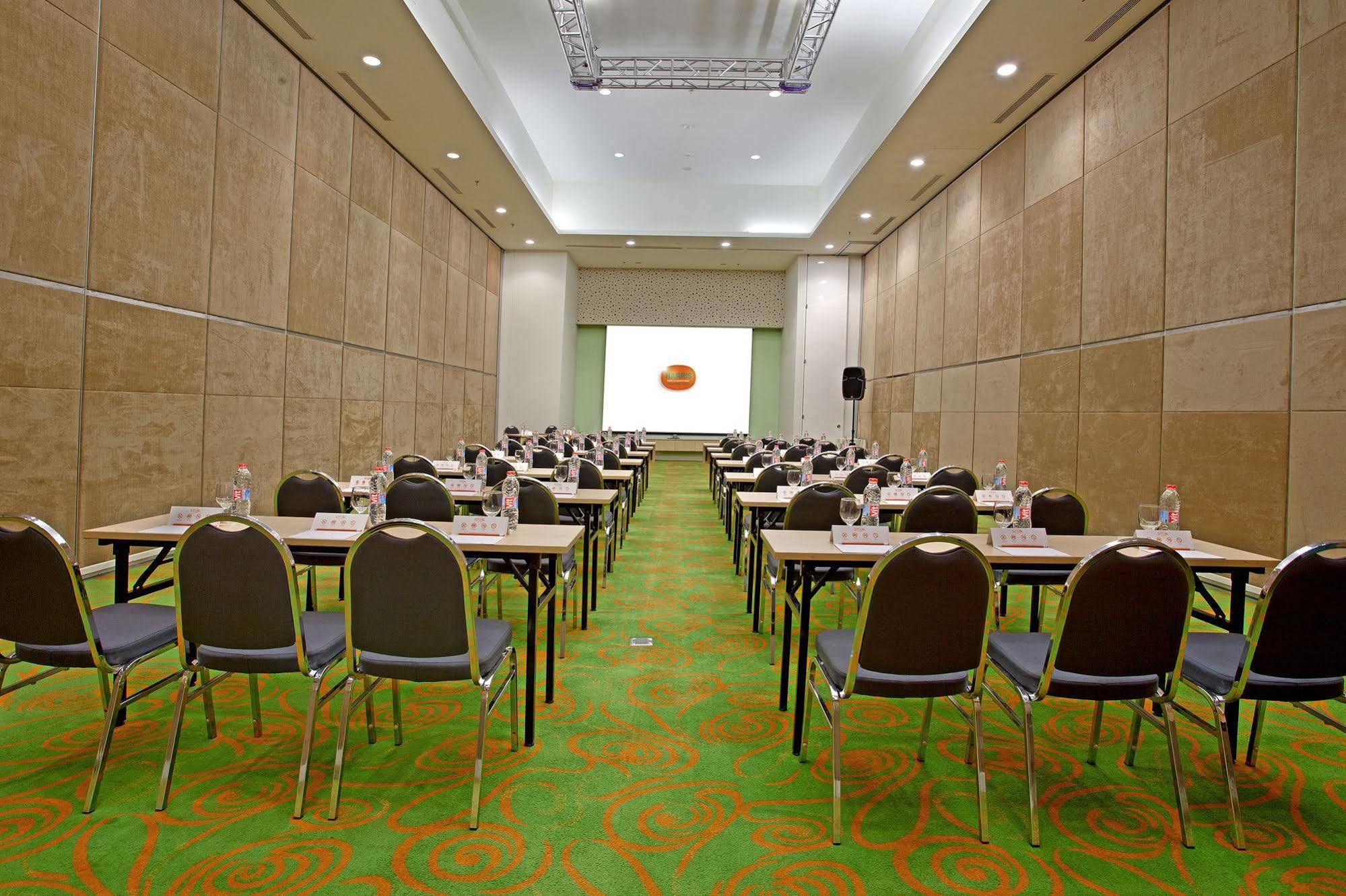Harris Hotel And Conventions Kelapa Gading Джакарта Екстериор снимка