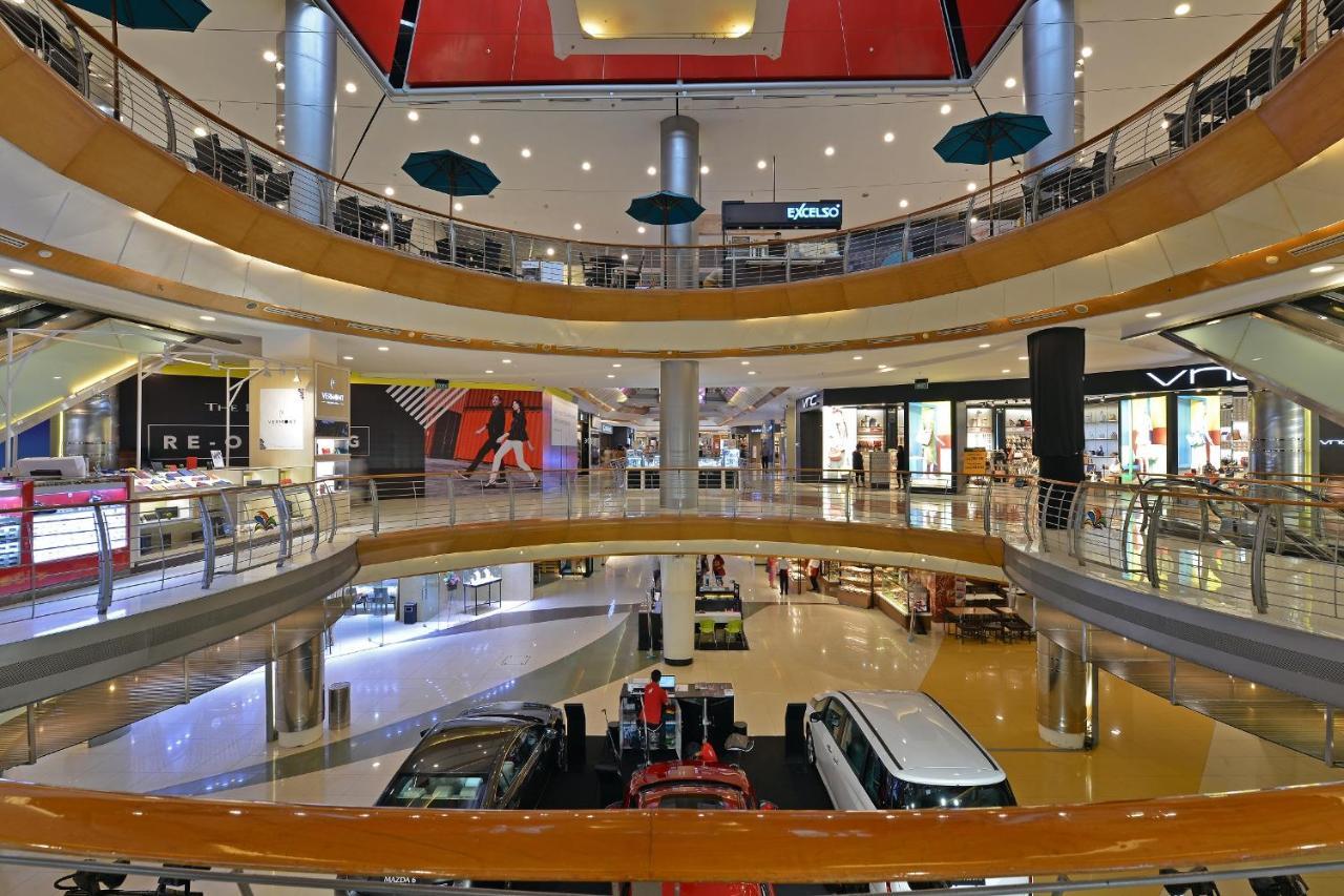 Harris Hotel And Conventions Kelapa Gading Джакарта Екстериор снимка